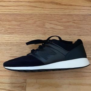 New Balance black & white sneakers